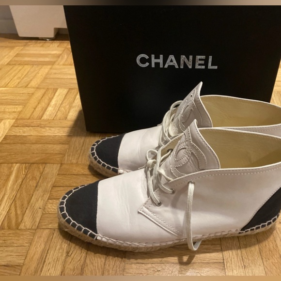 Chanel Leather Slouchy Sneaker-Style Espadrilles in Cream&Black Size IT41/US10.5 - Picture 2 of 6